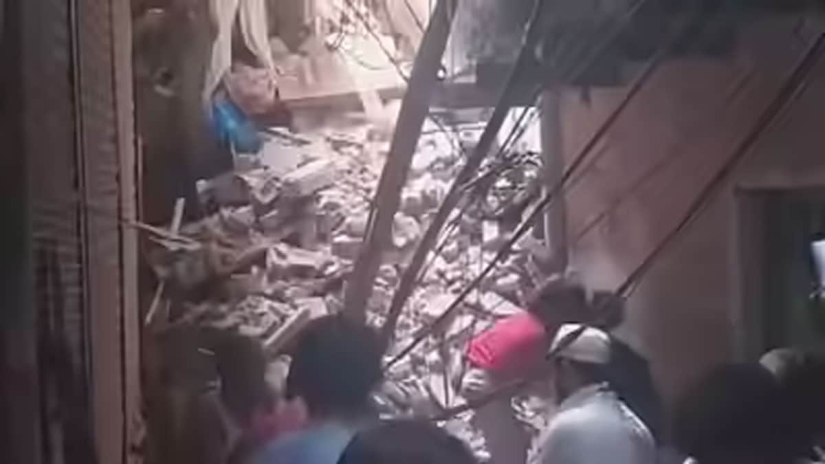 A four-storey building collapsed in Delhi's Seelampur, many people feared trapped