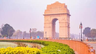 Earthquake tremors felt in Delhi and NCR, people in panic