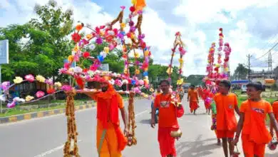 Kanwar Yatra: High speed ambulance hits Kanwariyas in Ghaziabad, 2 dead and 3 injured