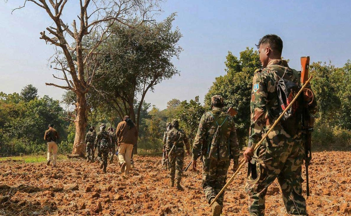 Jharkhand: Three naxals killed in encounter with security forces in Gumla