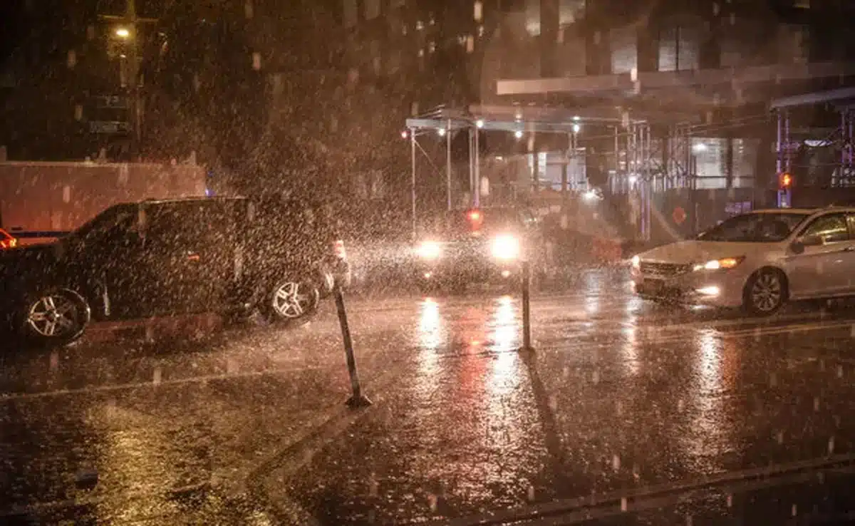 Heavy rain warning in MP, Orange alert issued for 10 districts