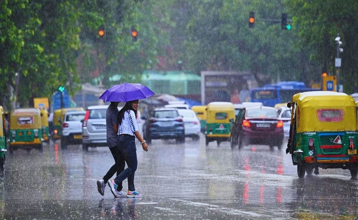 Heavy rain warning in MP, Orange alert issued for 10 districts
