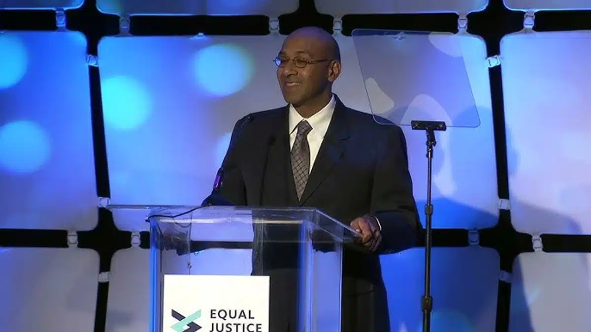 US Ends Deportation Protection for 60,000 Immigrants US Ends Deportation Protection for 60,000 Immigrants