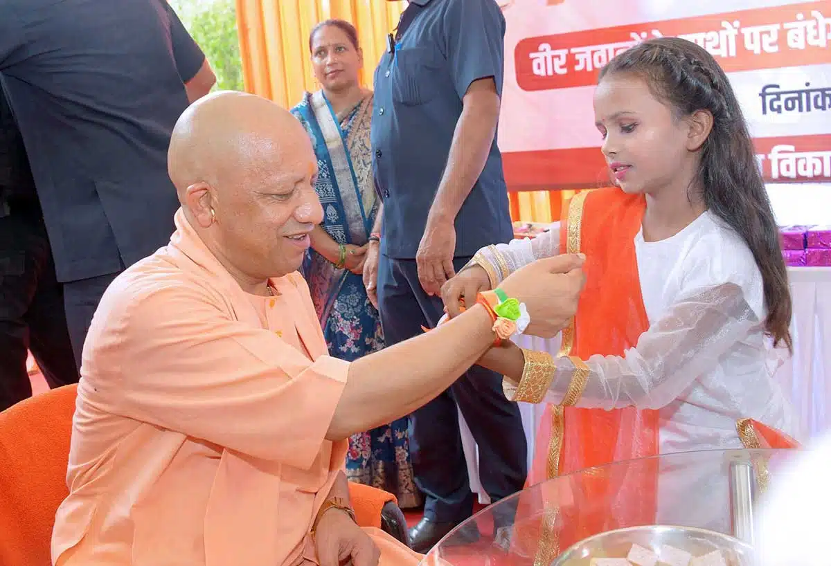 CM Yogi pays tribute at the Kakori incident centenary celebrations