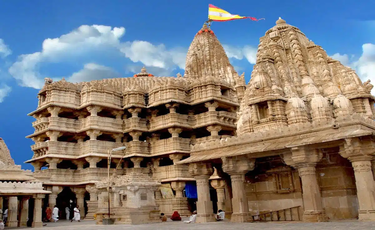 Janmashtami 2025: Divine tableaus and Raasleela will be held in these famous temples