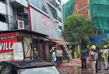 1 dead, 10 injured in fire at Delhi hospital