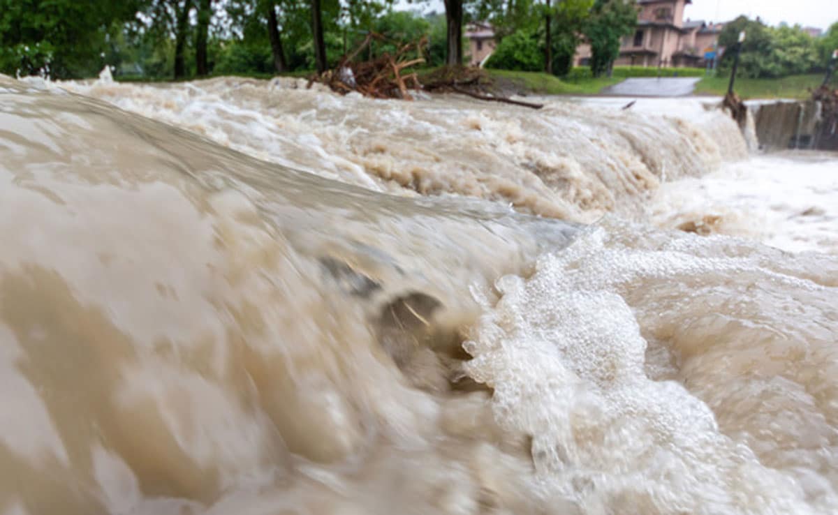Weather Update: Heavy rain in Delhi-NCR; IMD issues red alert in Uttarakhand
