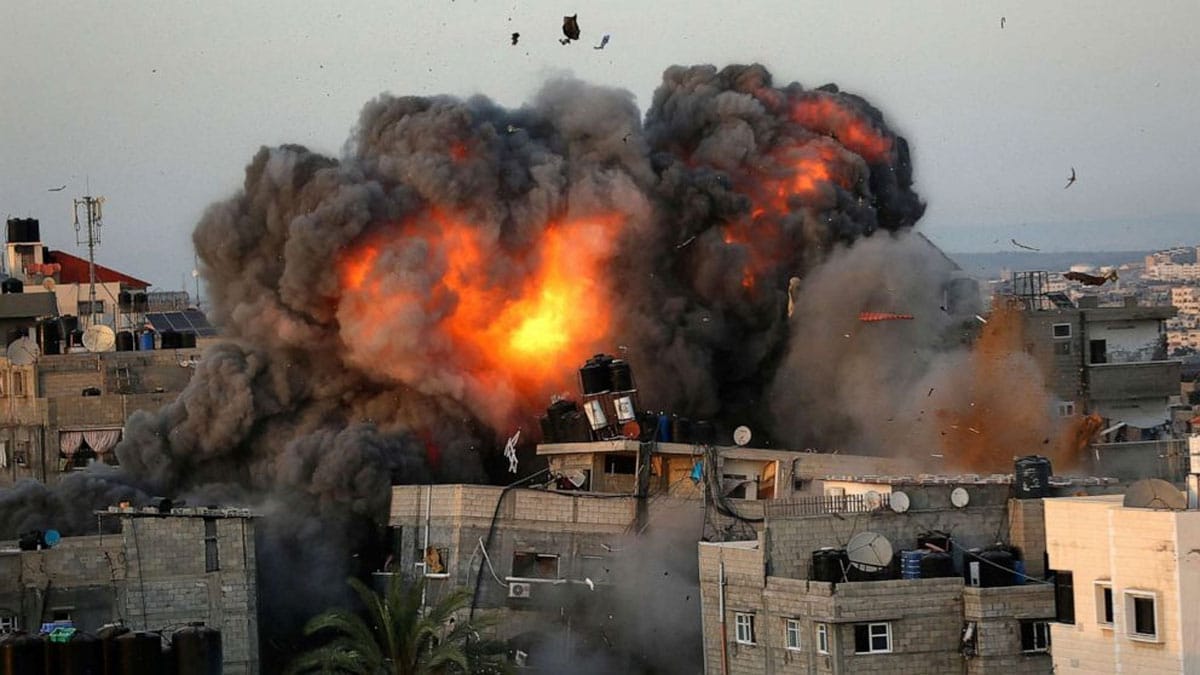 20 people killed in Israeli attack on Gaza hospital, including 5 journalists