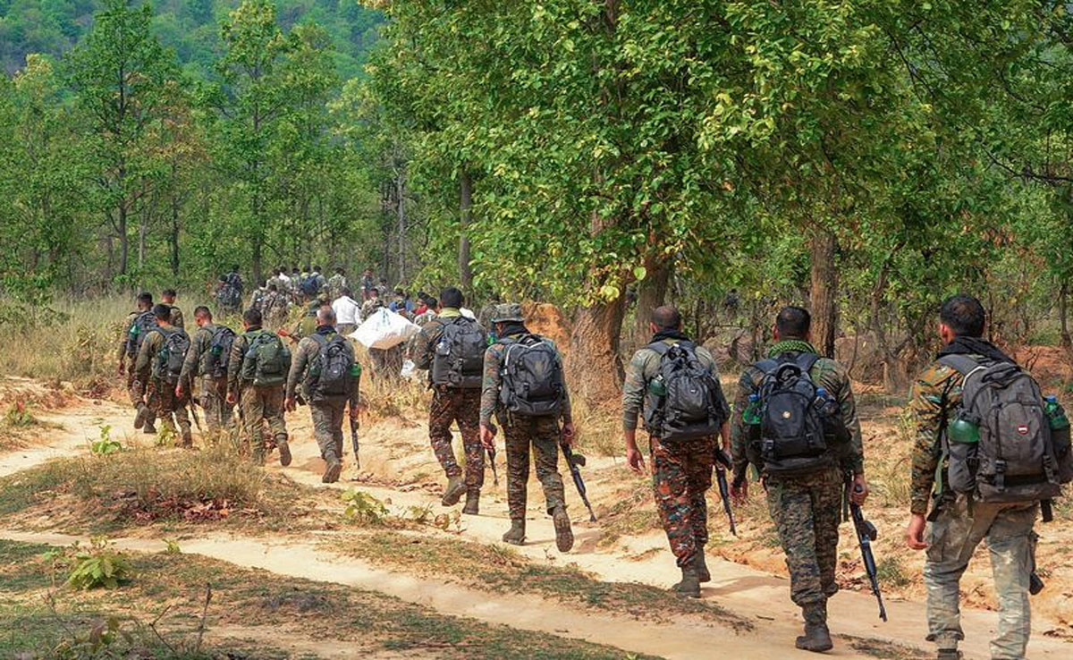 4 Naxalites killed in 8-hour long encounter on Gadchiroli-Narayanpur border, search operation continues