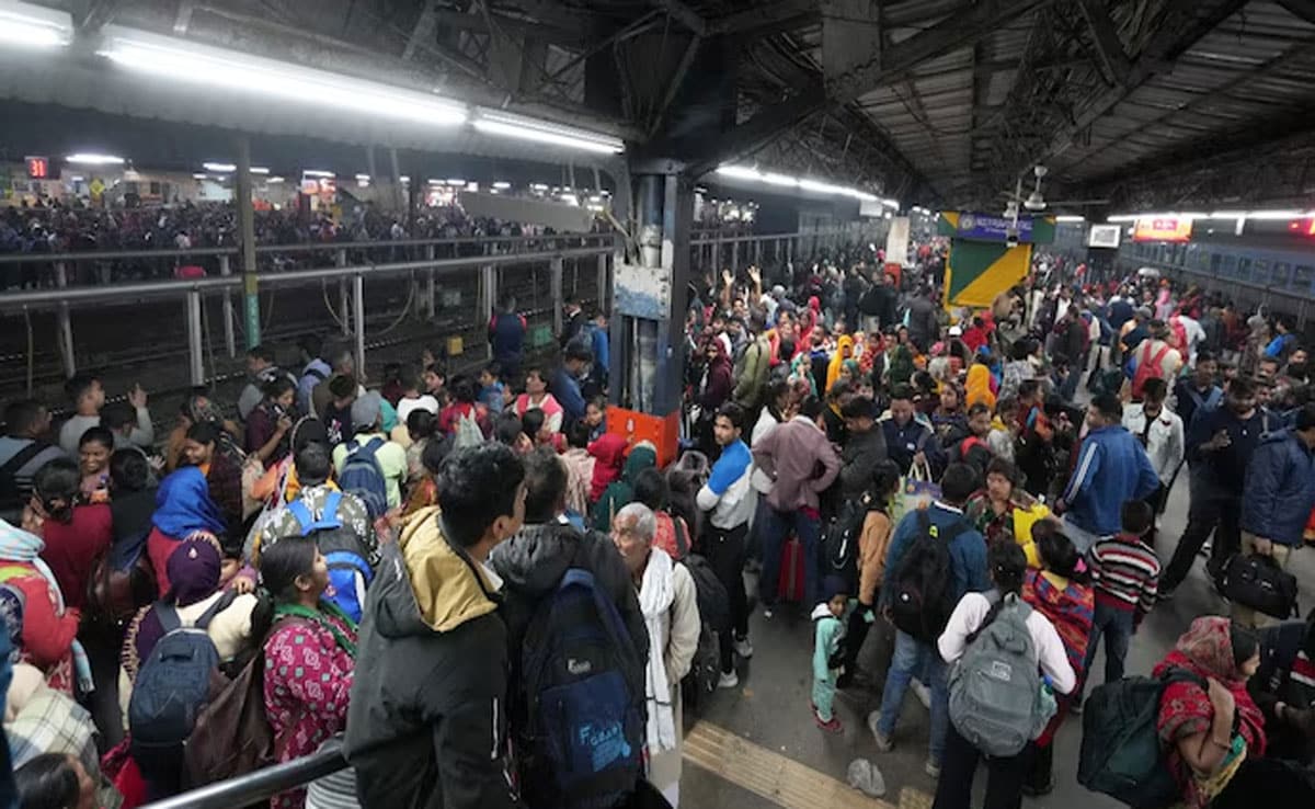 The stampede at New Delhi Railway Station was caused by the falling of a passenger's heavy luggage: Ashwini Vaishnav