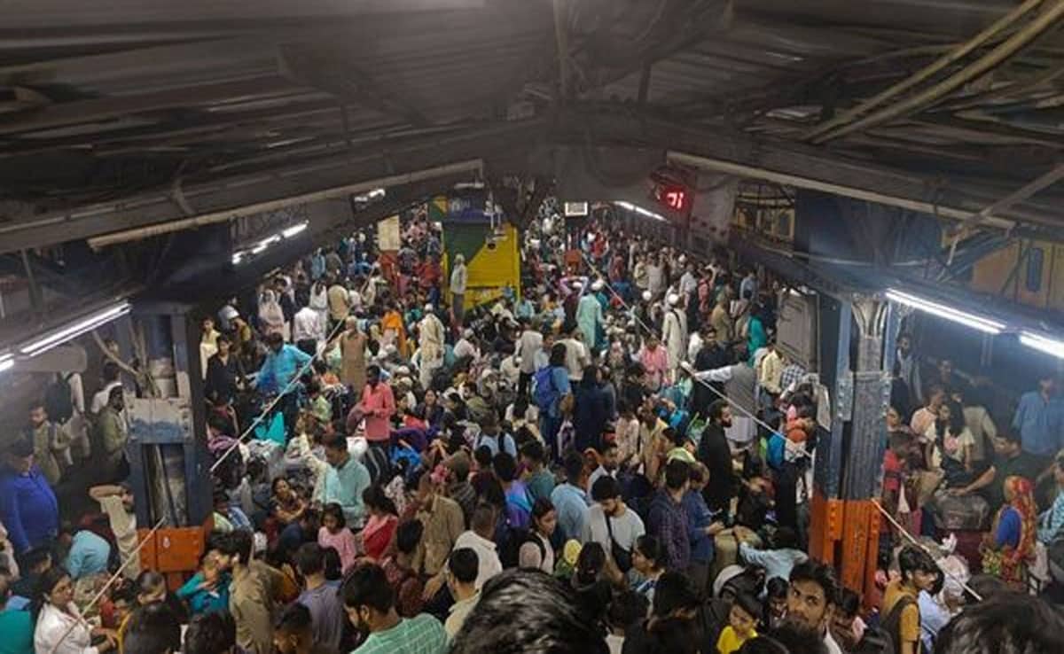 The stampede at New Delhi Railway Station was caused by the falling of a passenger's heavy luggage: Ashwini Vaishnav