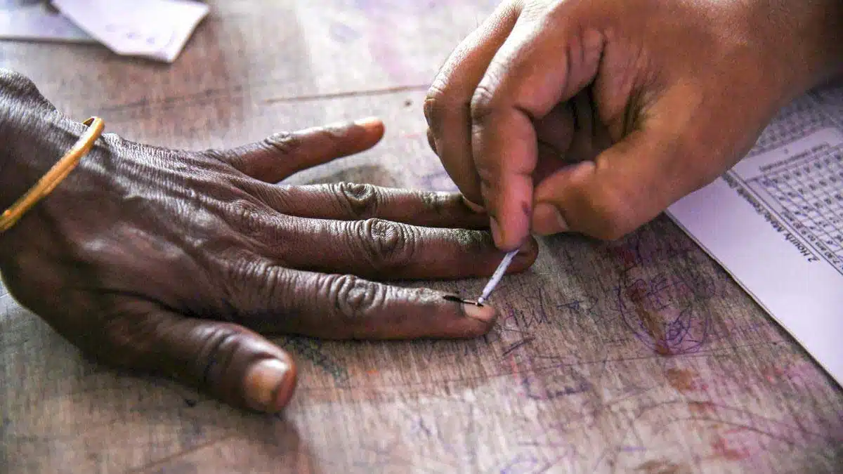 Police complaint filed against Tejashwi Yadav for having 2 voter ID cards