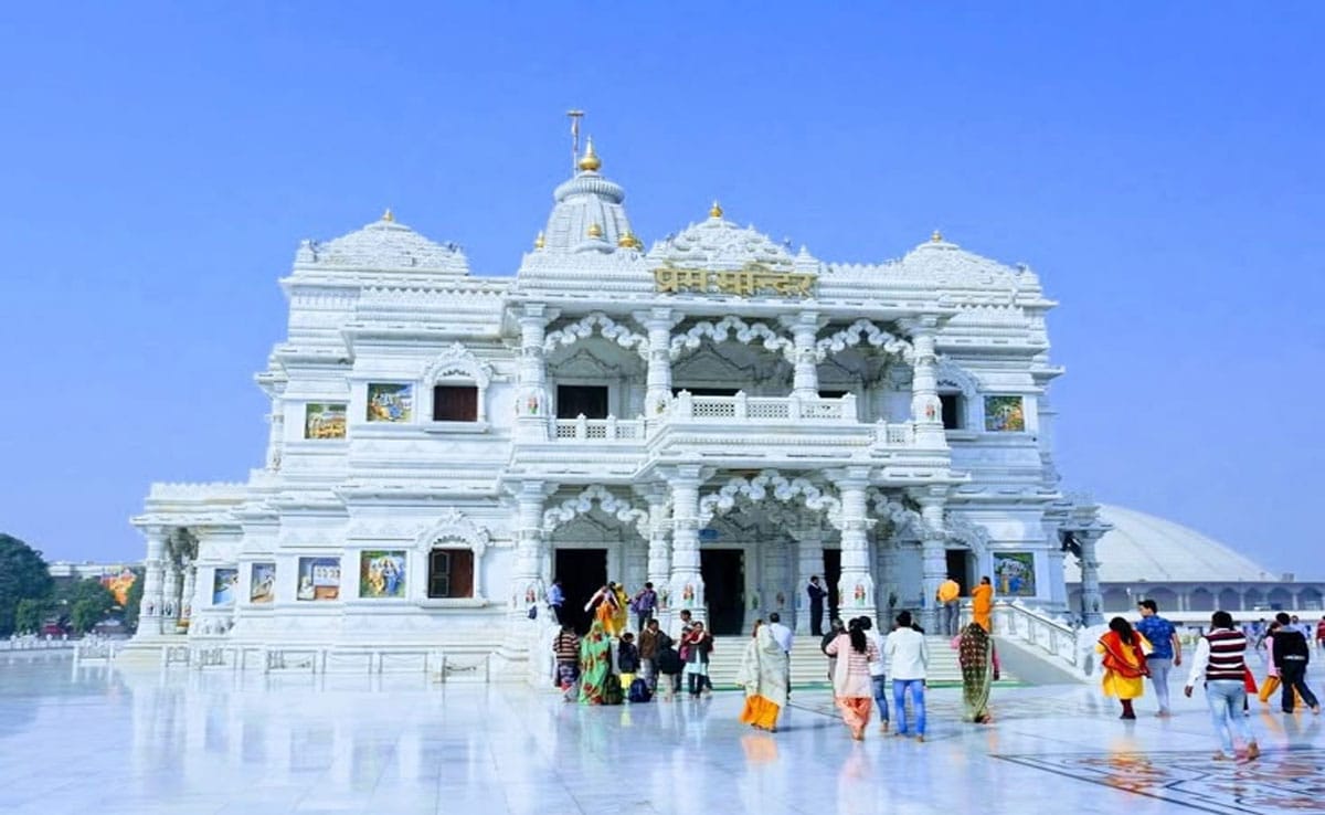 Janmashtami 2025: Divine tableaus and Raasleela will be held in these famous temples