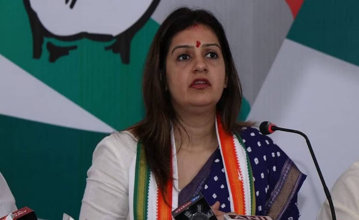 Priyanka Chaturvedi accused ED-CBI of implicating her in false cases