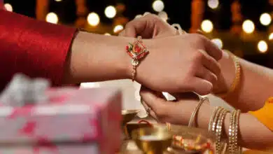 Raksha Bandhan 2025: 3, 5 or 7? Know how many knots should be tied while tying a Rakhi