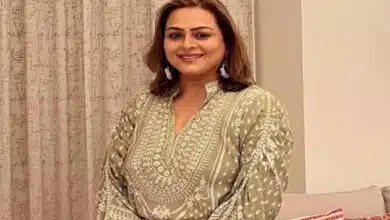 Shilpa Shirodkar's car hit by a bus in Mumbai, the actress filed a complaint