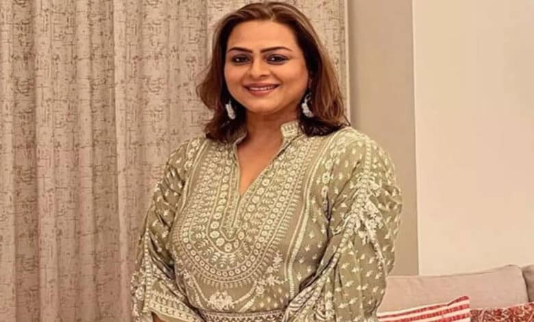 Shilpa Shirodkar's car hit by a bus in Mumbai, the actress filed a complaint