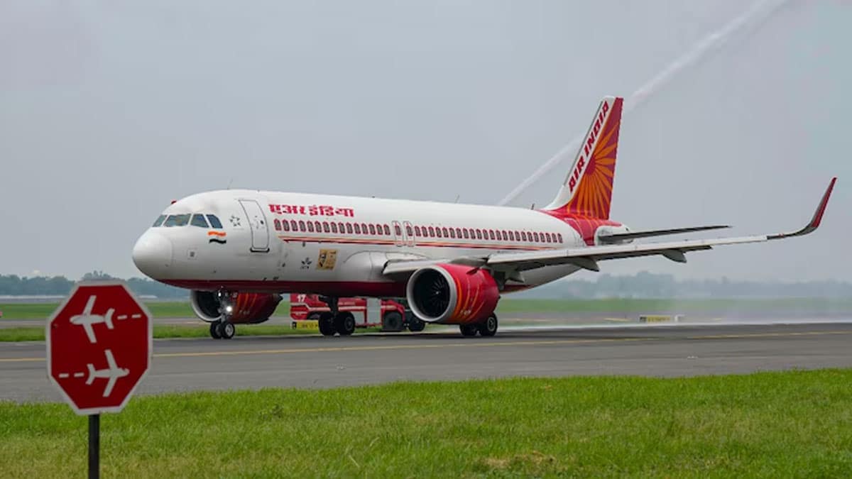 Air India plane made an emergency landing due to technical fault, major accident averted