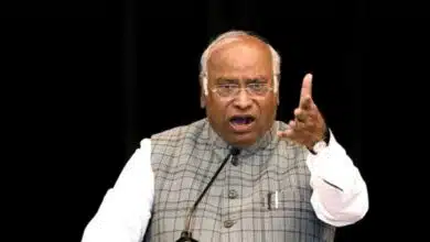 Mallikarjun Kharge criticized the Center over Trump's tariffs