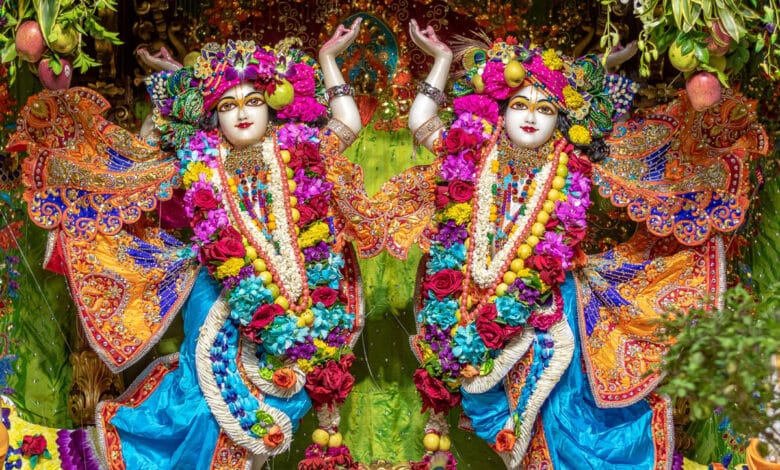 Janmashtami 2025: Divine tableaus and Raasleela will be held in these famous temples