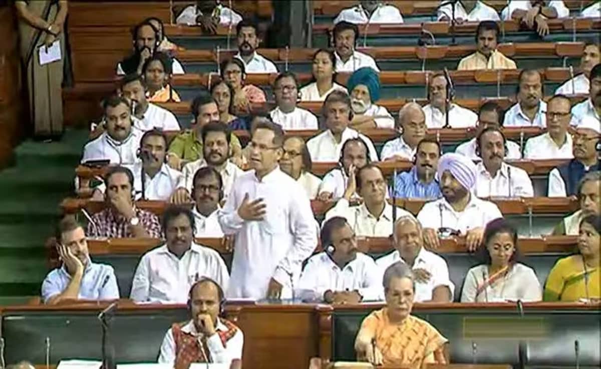 White House said, Trump ended Indo-Pak war, demands Nobel Peace Prize for US President