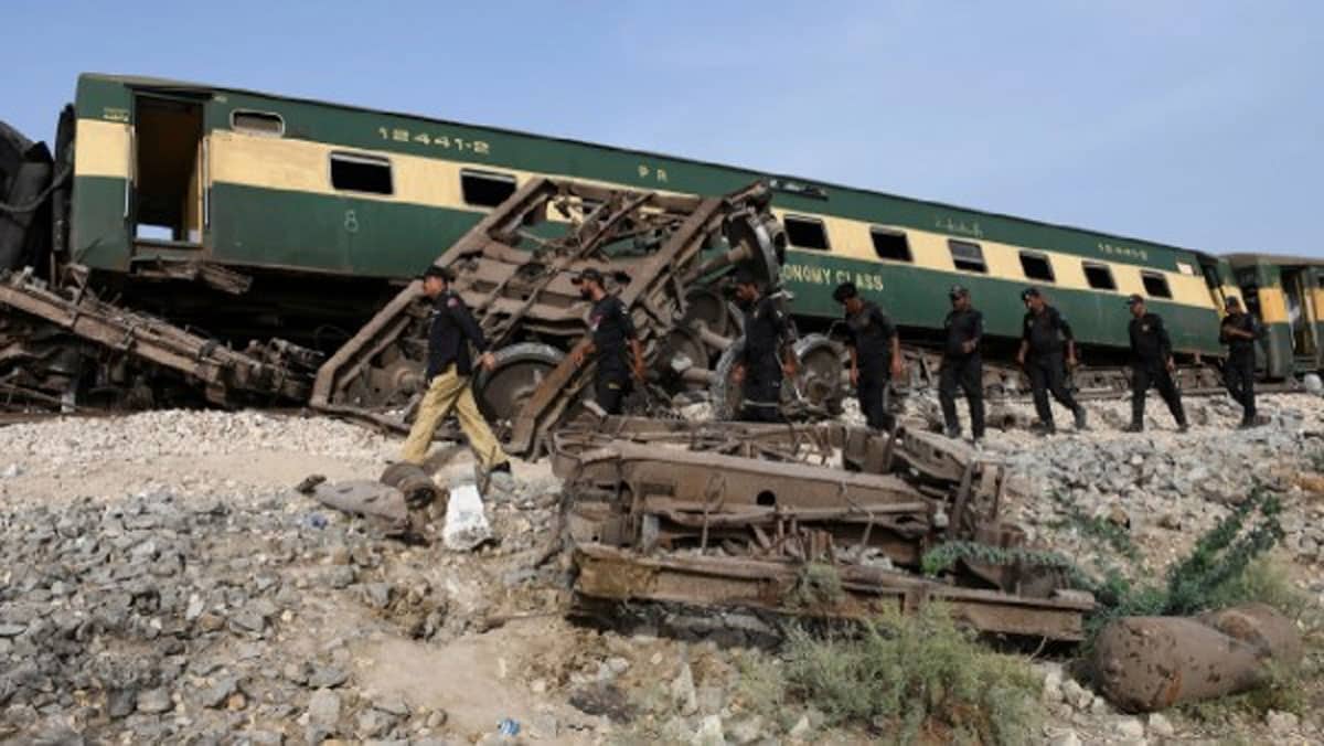 Train derailment incident in Pakistan's Punjab