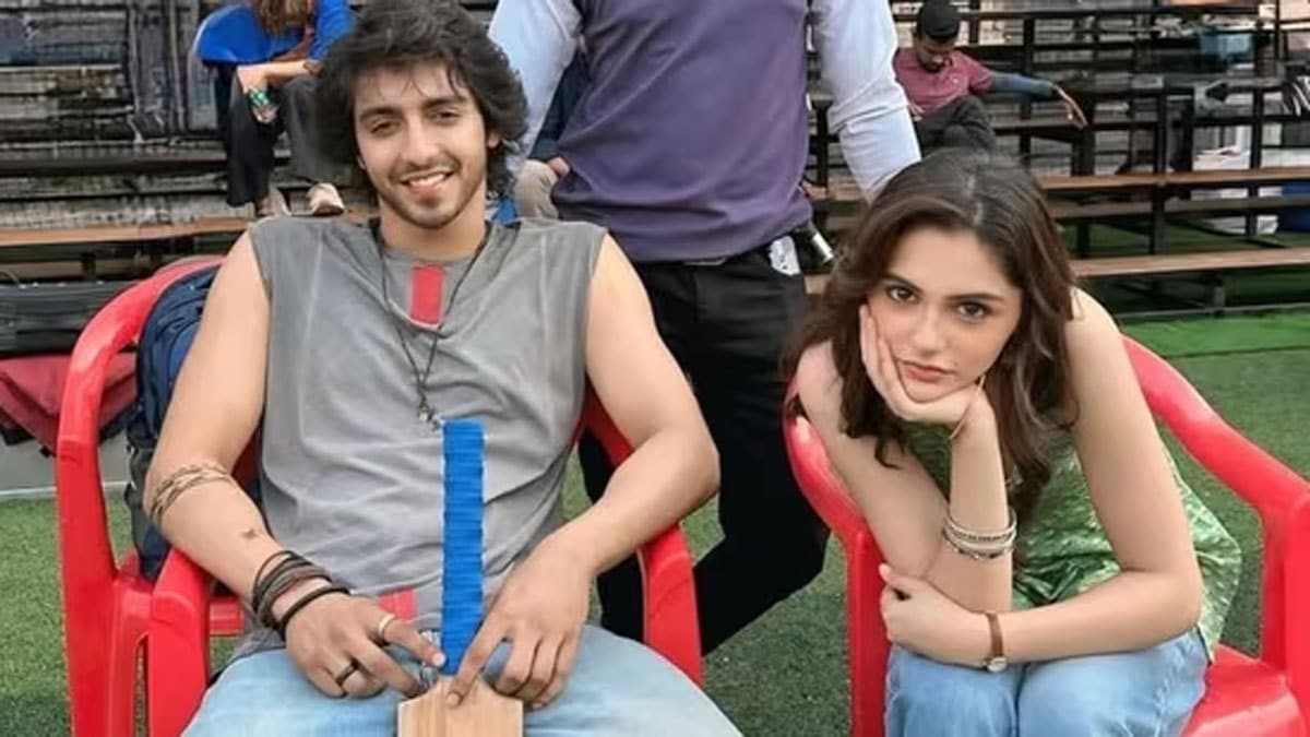 Love between 'Saiyaara' co-stars? Fans question Ahaan Panday and Anit Padda's closeness