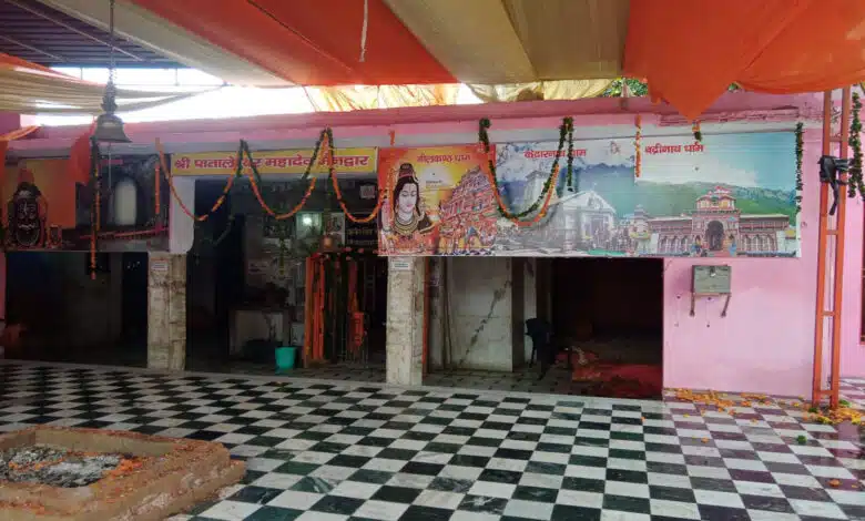 Dispute over breaking of ancient wall of temple in Sambhal, complaint lodged with police