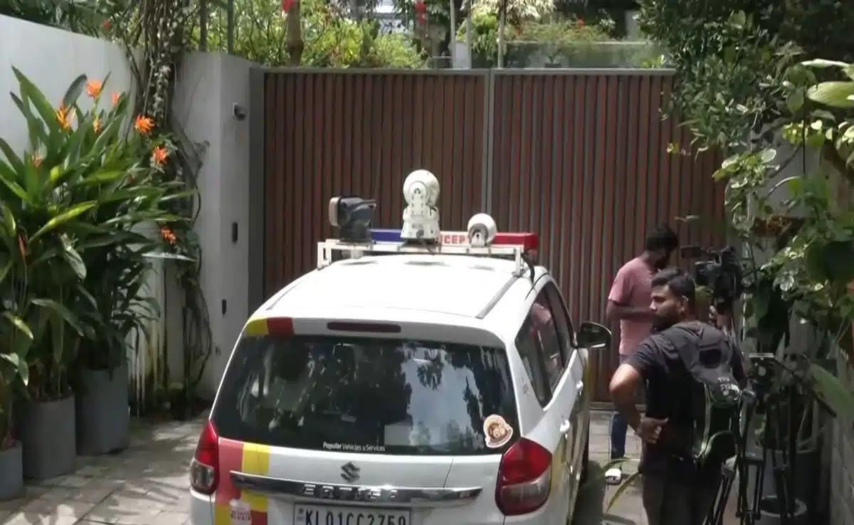 Customs raids Prithviraj Sukumaran and Dulquer Salmaan's homes in connection with the luxury car smuggling case