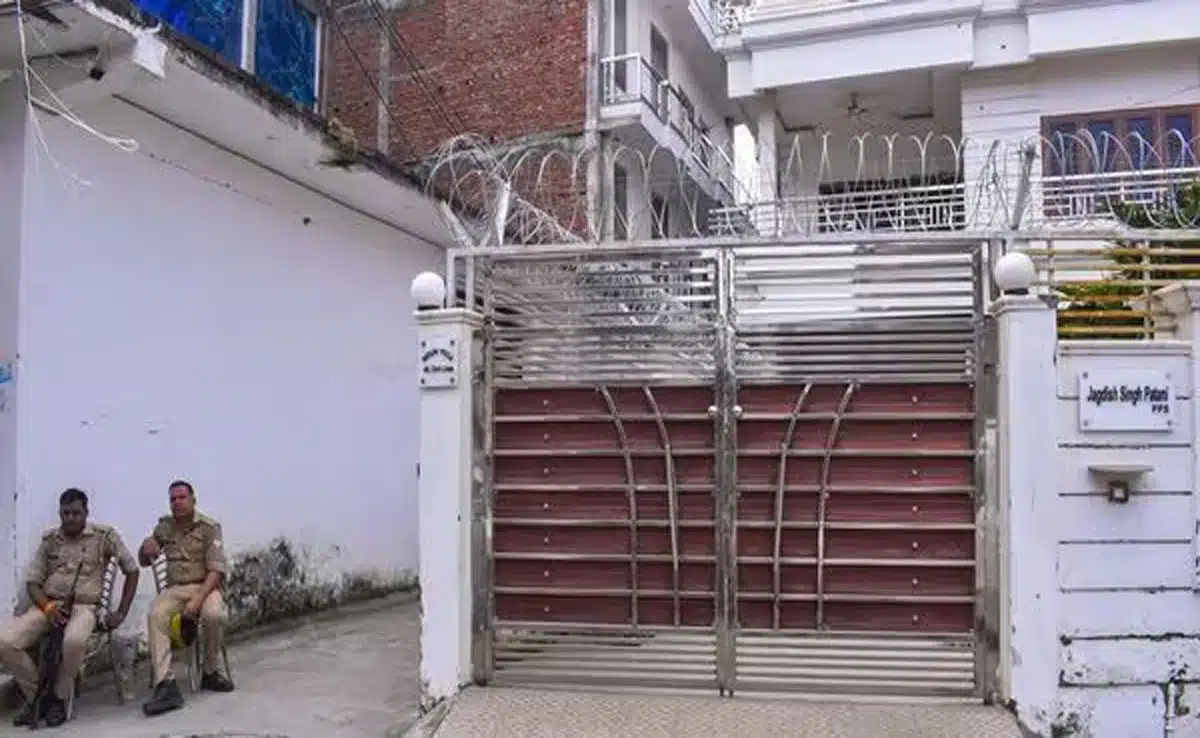 Disha Patani House Firing Case: Delhi Police Special Cell detains two minors recruited through Facebook