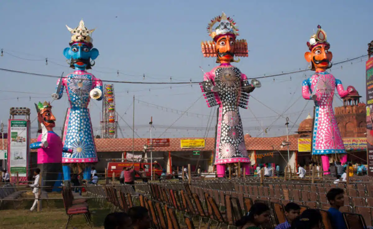 Dussehra 2025: Complete information on date, auspicious time and traditions