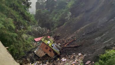 Landslide in Himachal: Three people died in Mandi, two others rescued, rescue operation continues