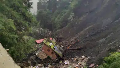Landslide in Himachal: Three people died in Mandi, two others rescued, rescue operation continues