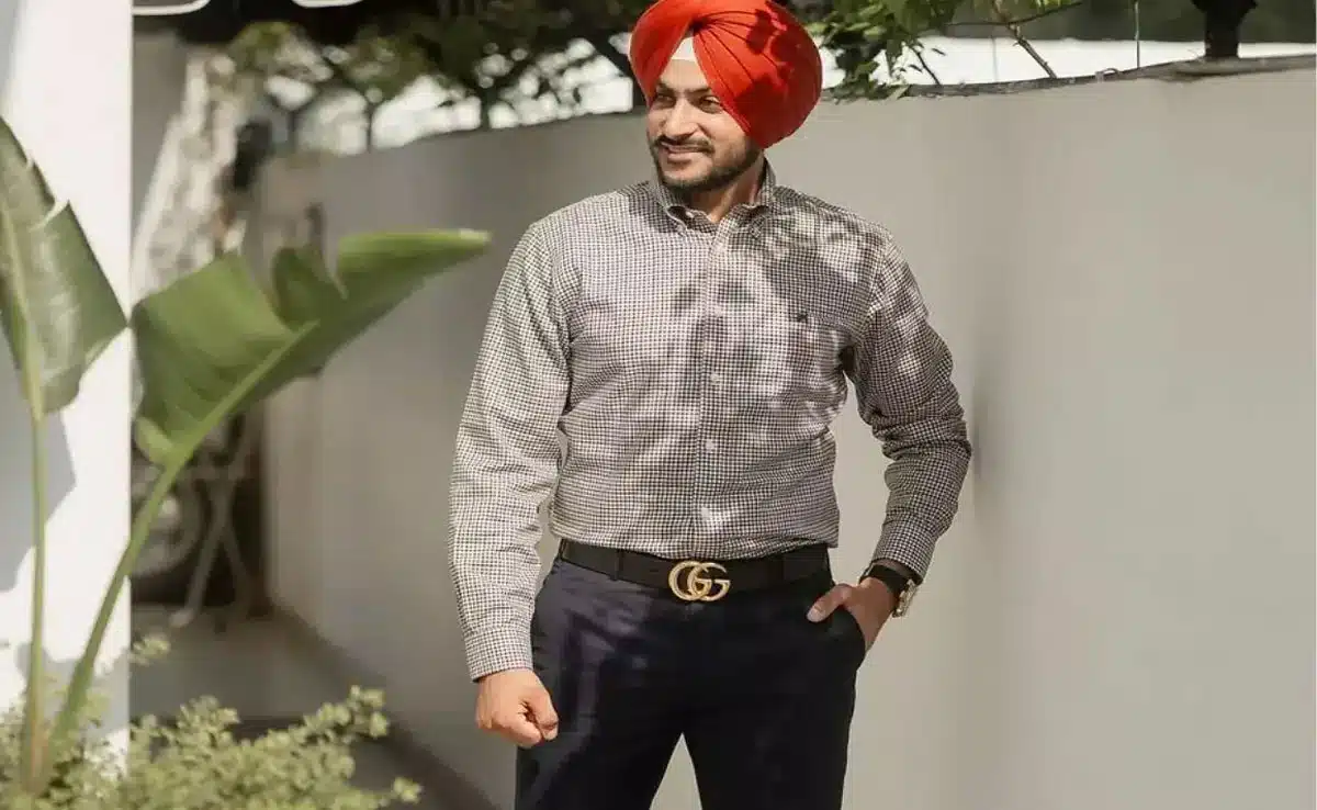 Punjabi star Rajvir Jawanda met with a road accident in Himachal, his condition is critical.