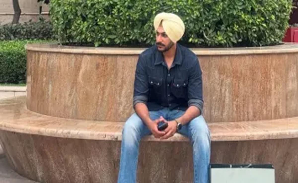 Punjabi star Rajvir Jawanda met with a road accident in Himachal, his condition is critical.