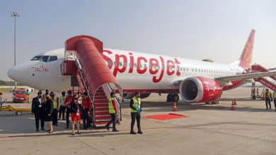 Big problem in SpiceJet flight, panic caused by wheel falling during flight