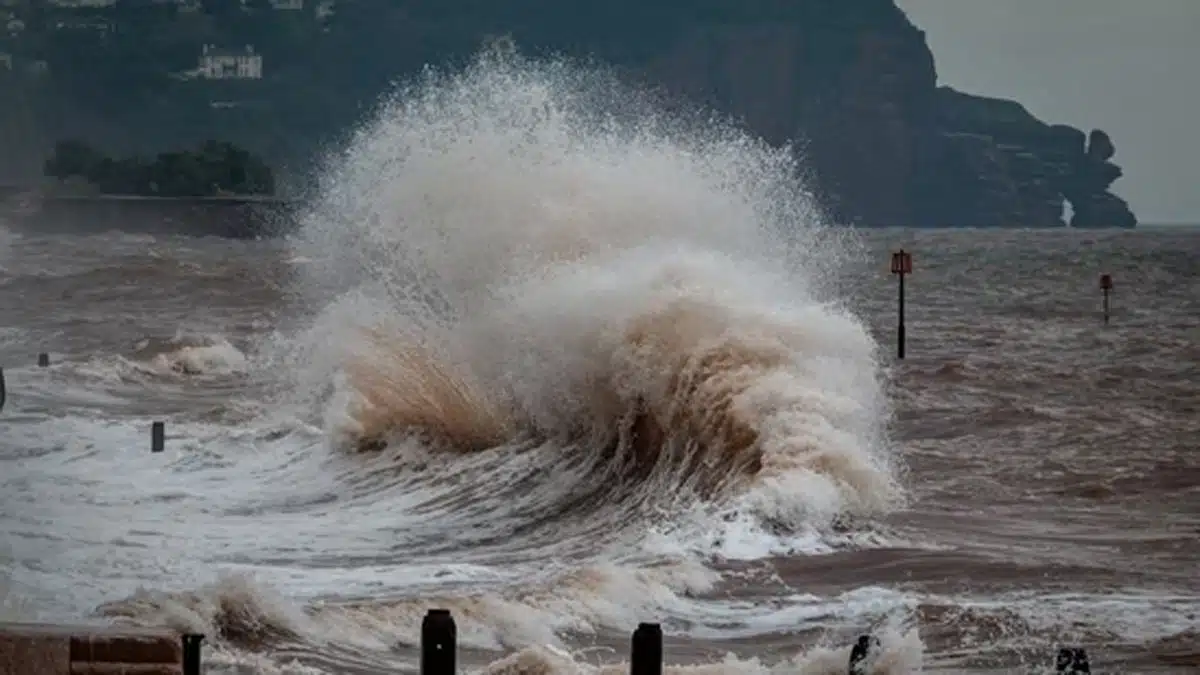 Magnitude 7.0 earthquake strikes off Russia's Kamchatka coast