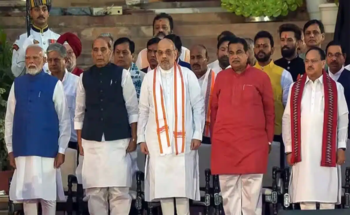Voting begins for the new Vice President, PM Modi casts the first vote