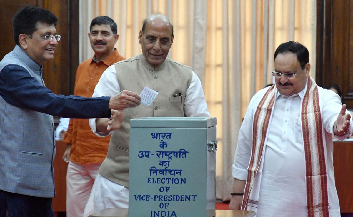 Voting begins for the new Vice President, PM Modi casts the first vote