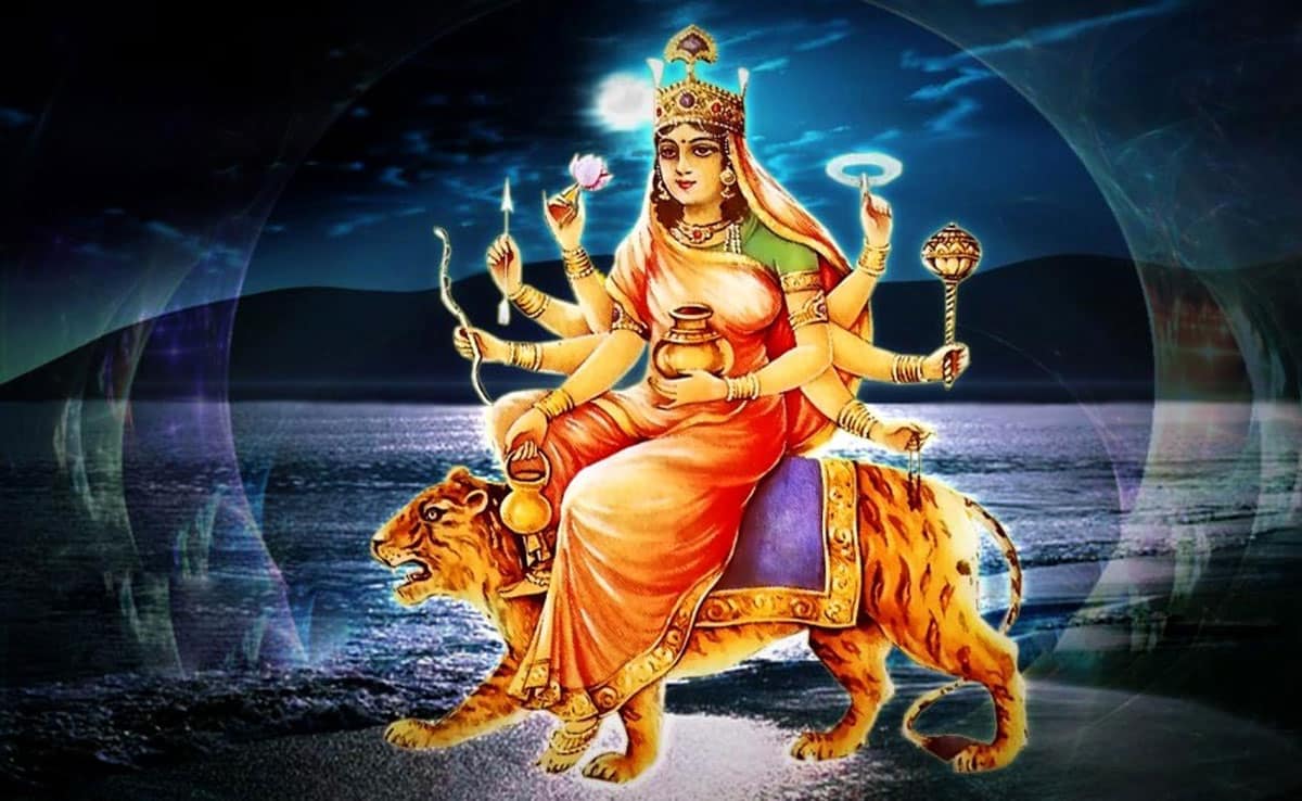 Navratri 2025: Auspicious color of the fourth day and its significance