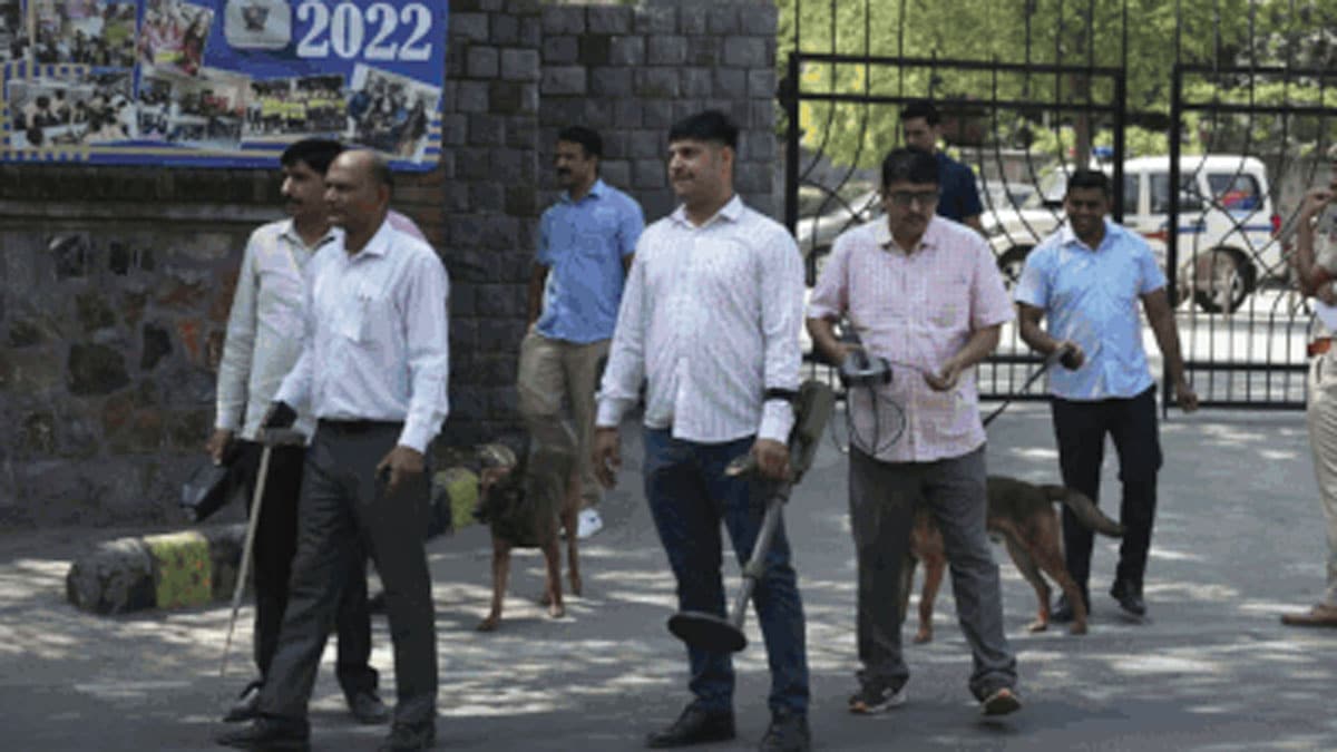 Delhi schools receive bomb threats, students and staff evacuated