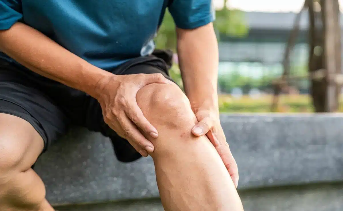 Knee pain will go away, get relief with these diet tips and supplements.