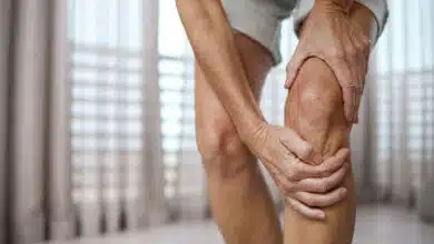 Knee pain will go away, get relief with these diet tips and supplements.
