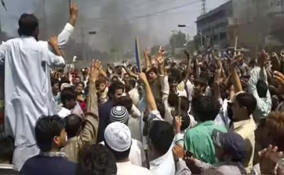 Two killed, 22 injured as thousands protest against Pak government in PoK