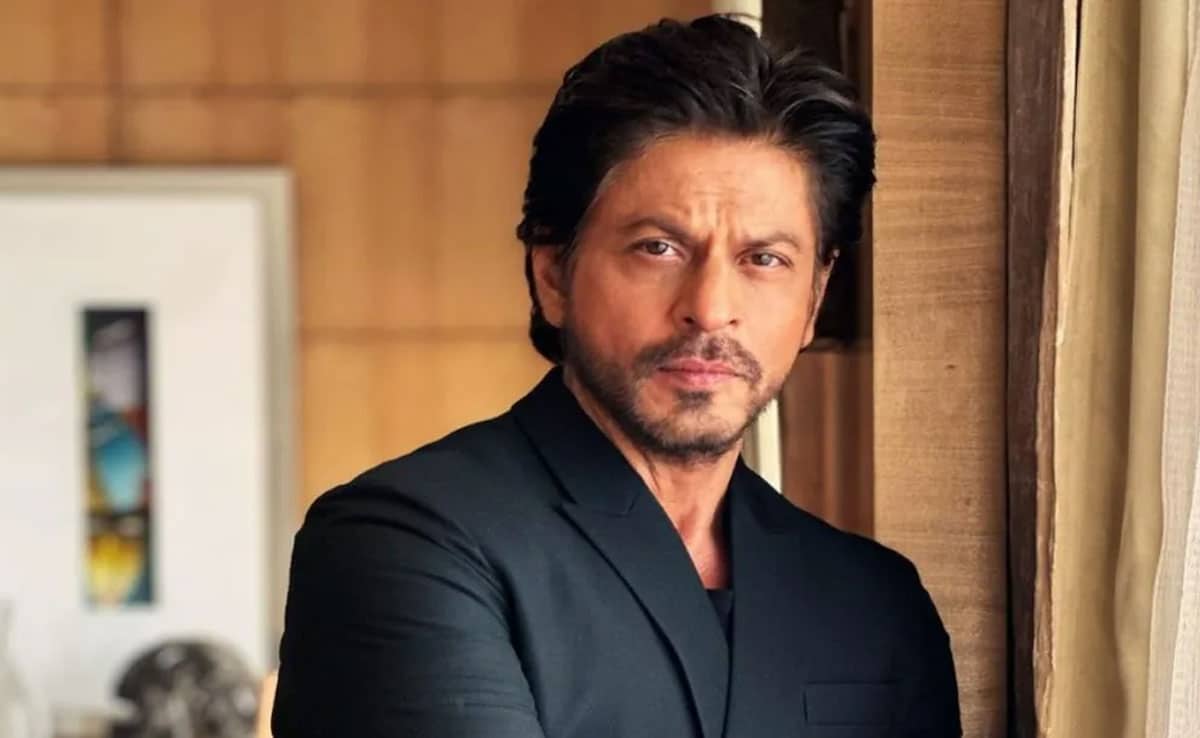 Shah Rukh Khan receives National Film Award for 'Jawaan'