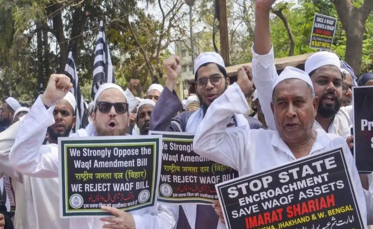 SC's big statement: No complete ban on Wakf Act, only some provisions suspended