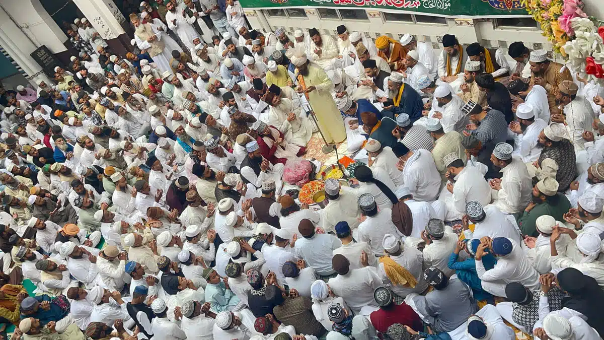 The 64th Urs of Hazrat Mufti Ajmal Shah Qadri was celebrated with great pomp in Sambhal.