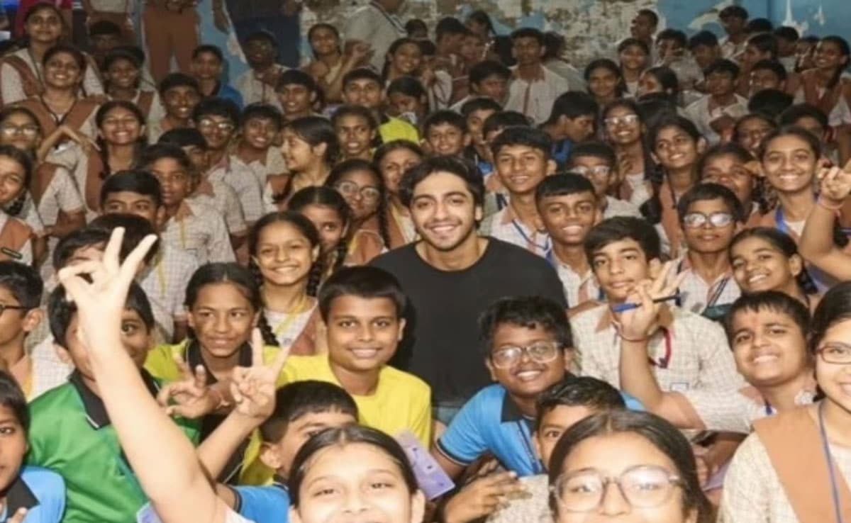 Saiyaara star Ahaan Panday spends a day with school kids, inspires them to chase their dreams