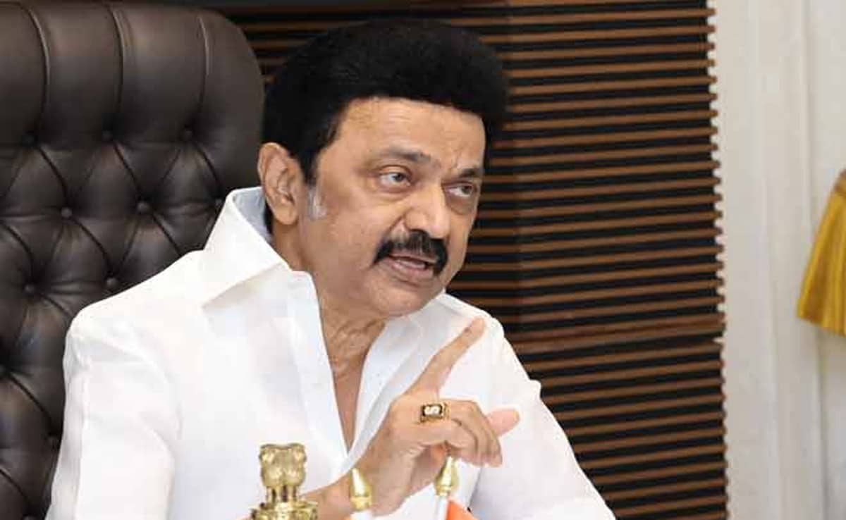 Tamil Nadu: Heavy rains lash Chennai, IMD issues 'red' alert; CM Stalin reviews situation