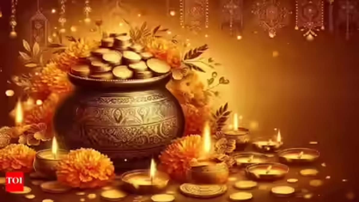 Banke Bihari Temple treasure opened on Dhanteras after 54 years in Mathura